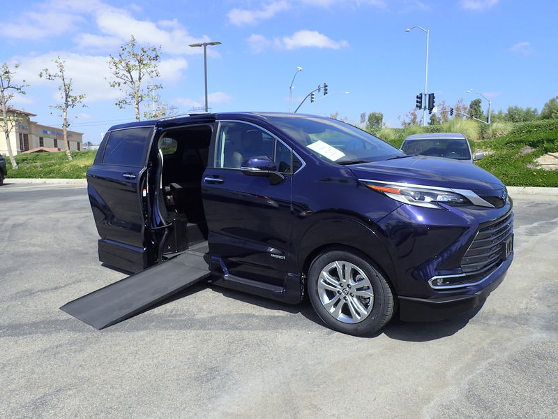 Used 2021 Toyota Sienna