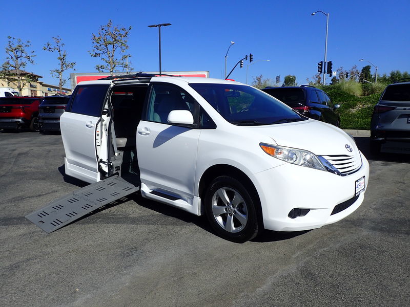 Used 2015 Toyota Sienna