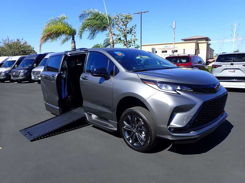 New 2026 Toyota Sienna