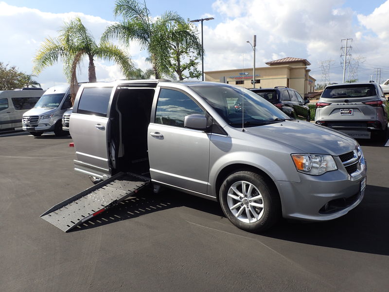 Used 2018 Dodge Grand Caravan