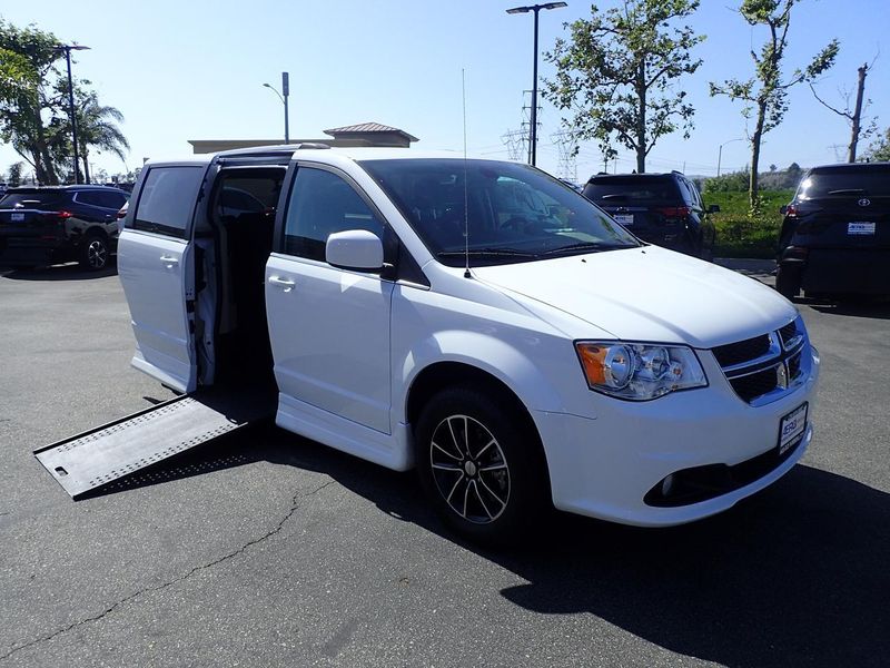 Used 2018 Dodge Grand Caravan