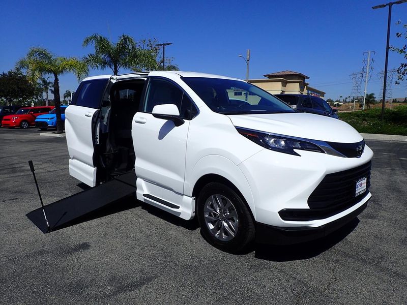 New 2026 Toyota Sienna