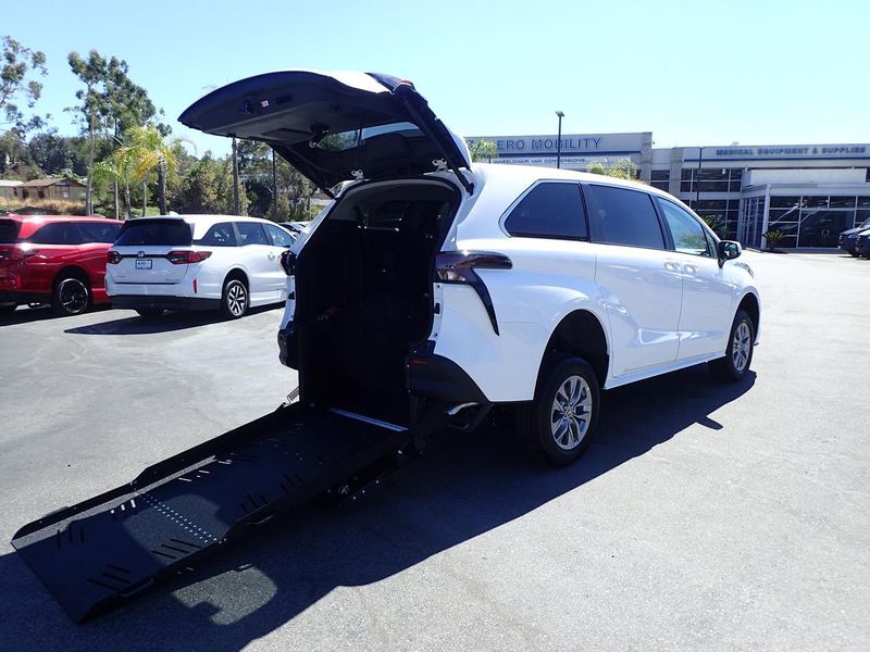 New 2026 Toyota Sienna