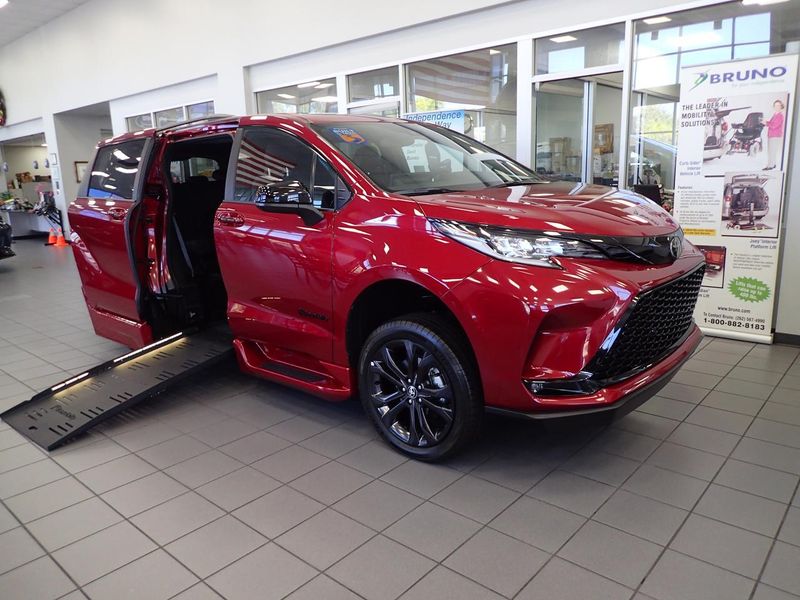 New 2026 Toyota Sienna