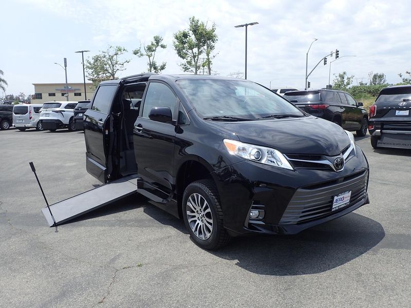 Used 2020 Toyota Sienna